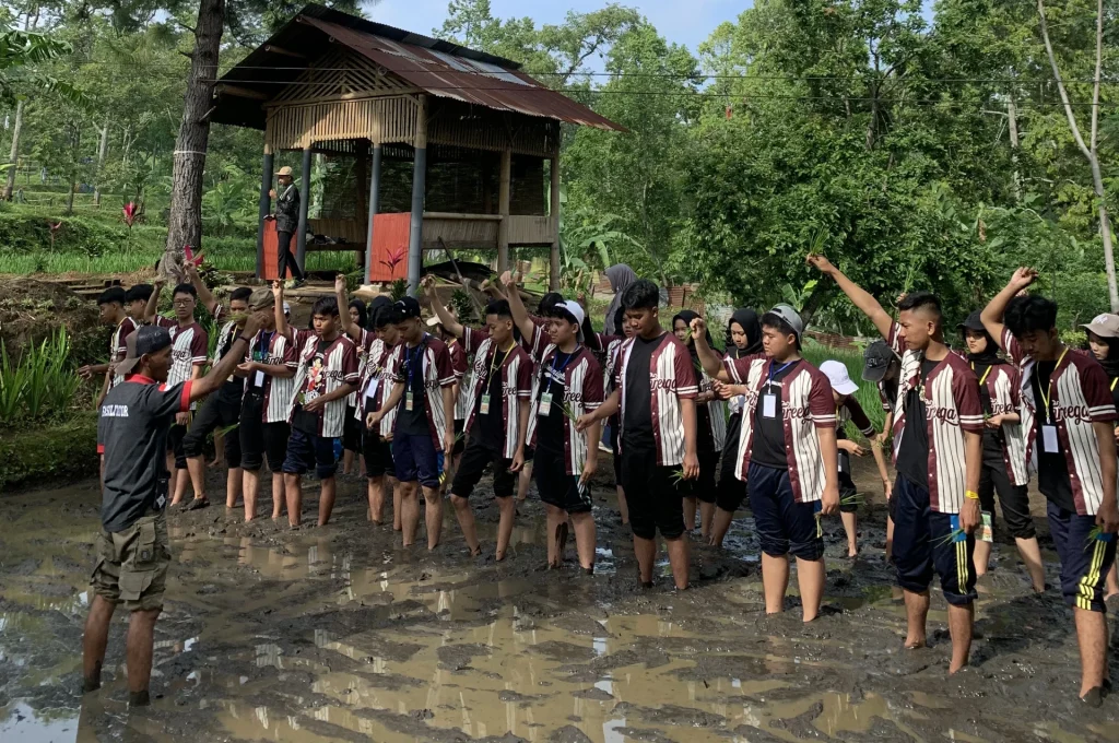 Kegiatan edukasi tanaman padi di Agrowisata Bhakti Alam